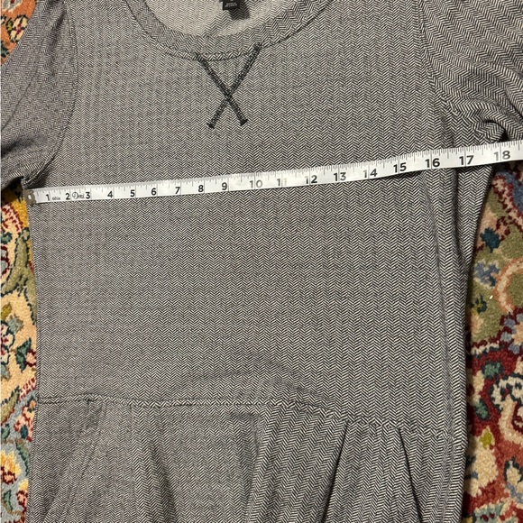 Patagonia Women’s Herringbone Long Sleeve Patterned Dress Medium Grey White 6 8 - Picture 10 of 12
